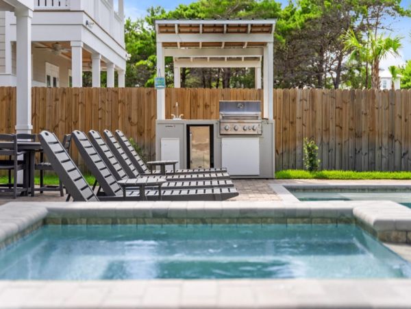 Seven Bedroom Tropical Home with Pool & Spa in Destin