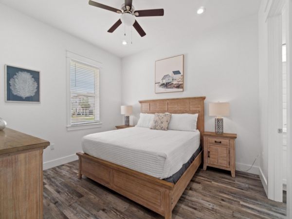Seven Bedroom Tropical Home with Pool & Spa in Destin