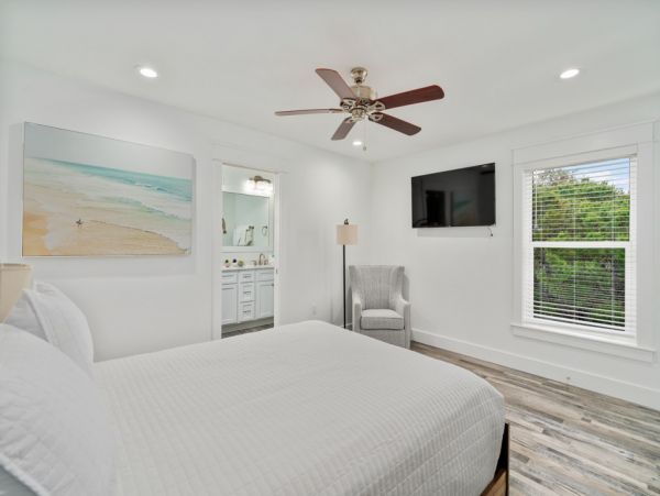 Seven Bedroom Tropical Home with Pool & Spa in Destin