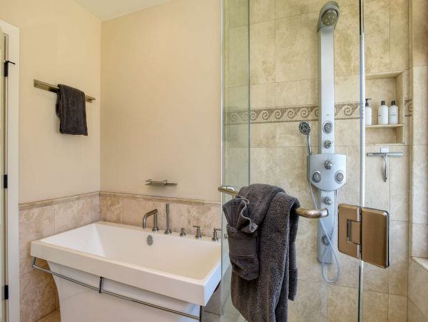 Kihei Vacation Condo Three Bedroom On Beach
