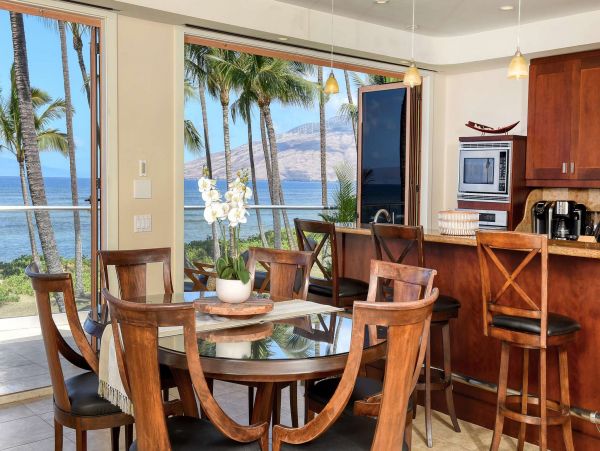 Kihei Vacation Condo Three Bedroom On Beach