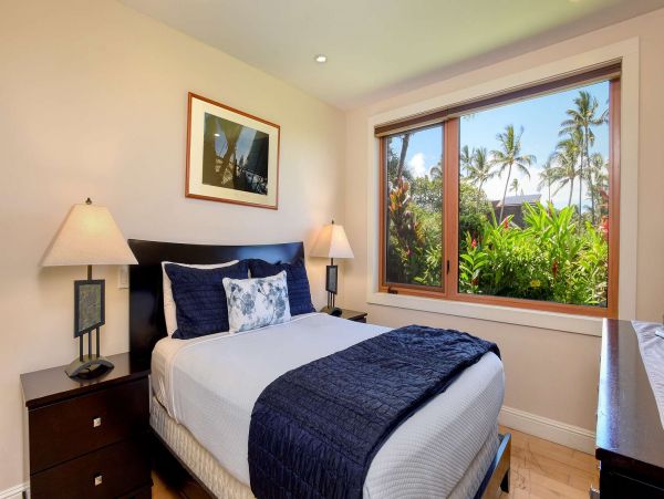 Beachfront Three Bedroom Vacation Condo in Kihei