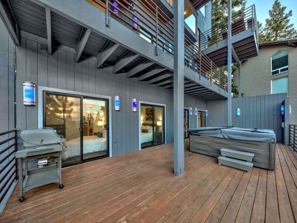 11 Bedroom Luxury Vacation Home with Great Views