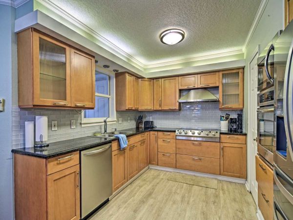 Largo Vacation Pool Home Five Bedroom