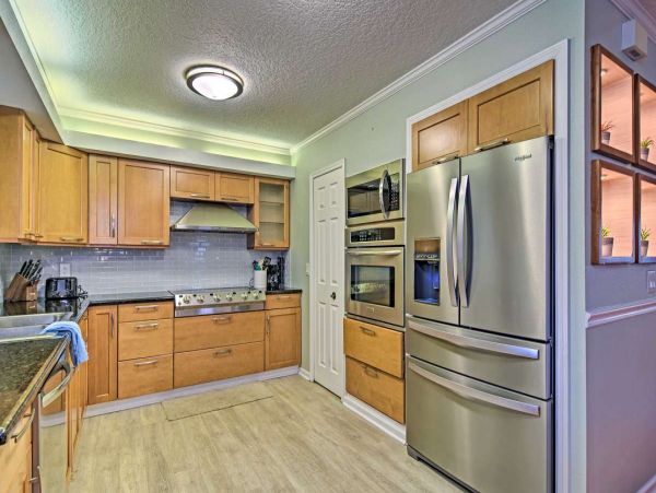 Largo Vacation Pool Home Five Bedroom