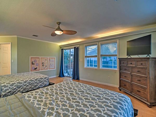 Largo Vacation Pool Home Five Bedroom