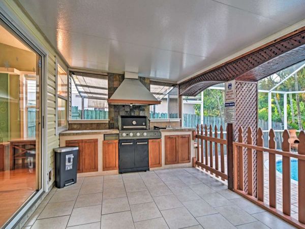 Largo Vacation Pool Home Five Bedroom