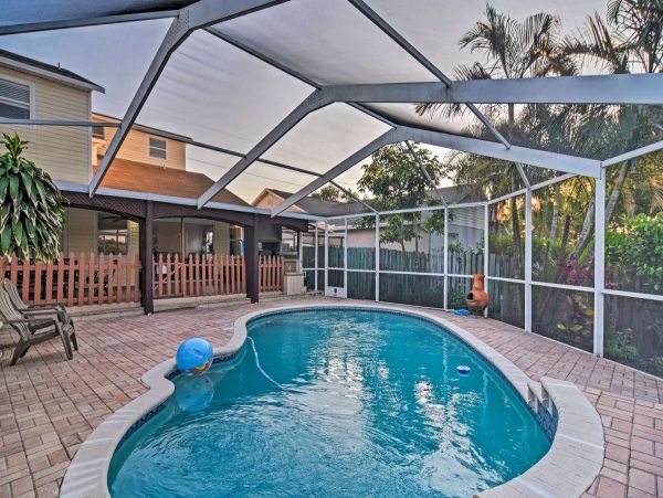 Largo Vacation Pool Home Five Bedroom