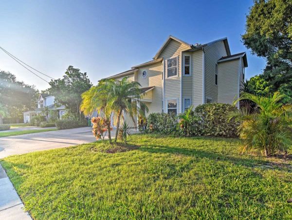 Largo Vacation Pool Home Five Bedroom