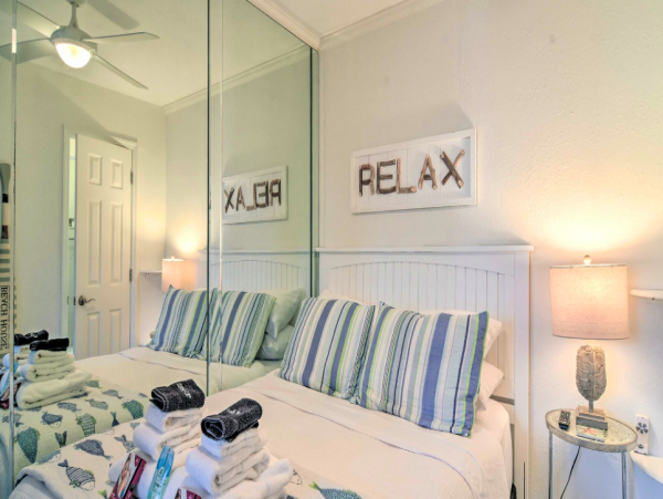1 bedroom Apartment steps from Indian Rocks Beach