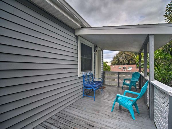 Indian Rocks Vacation Home Two Bedroom Walk to Beach