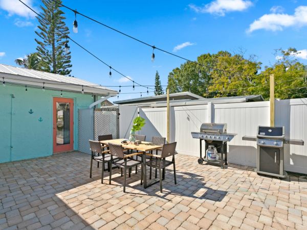 Indian Rocks Three Bedroom Walk to Beach Vacation Rental