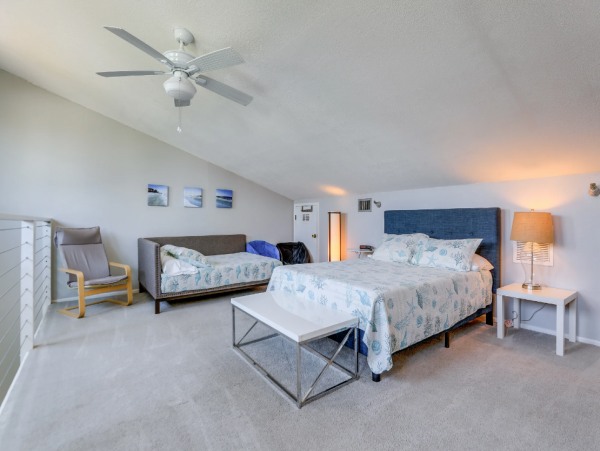 Great Duplex 2 Bedrooms plus Loft