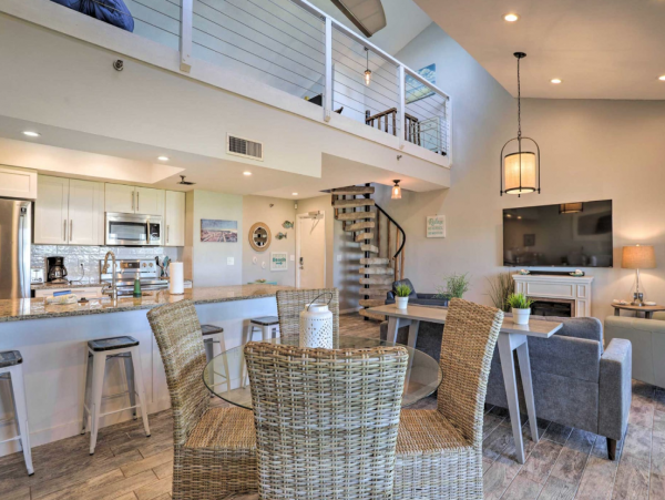 Great Duplex 2 Bedrooms plus Loft