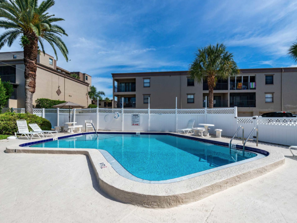 Great Duplex 2 Bedrooms plus Loft