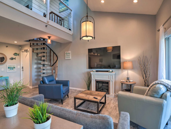 Great Duplex 2 Bedrooms plus Loft