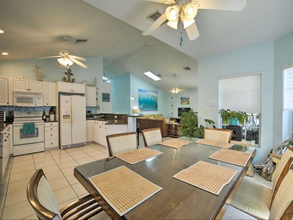 Indian Rocks Beach Home with 4 Bedroom & Private Pool