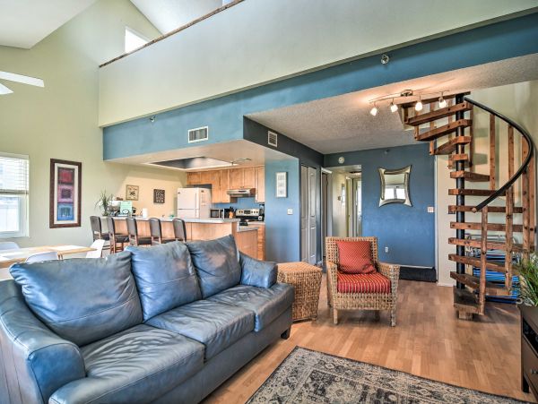 Sunny Indian Shores Condo Close to Beach