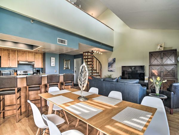 Sunny Indian Shores Condo Close to Beach