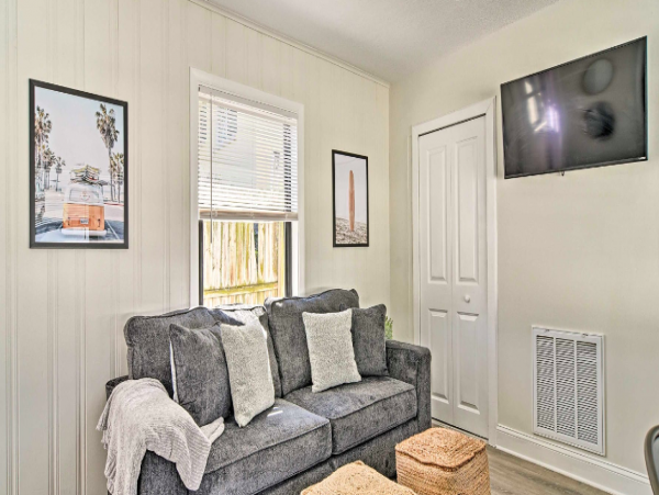 Two Bathroom, two bedroom Condo in Madeira Beach
