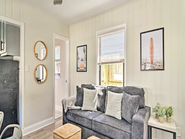 Two Bathroom, two bedroom Condo in Madeira Beach