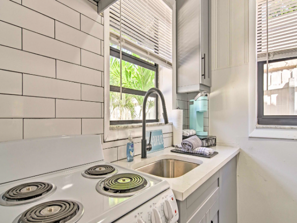 Two Bathroom, two bedroom Condo in Madeira Beach