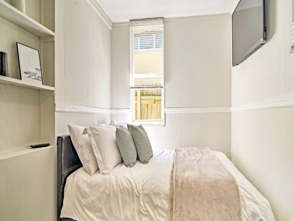 Two Bathroom, two bedroom Condo in Madeira Beach