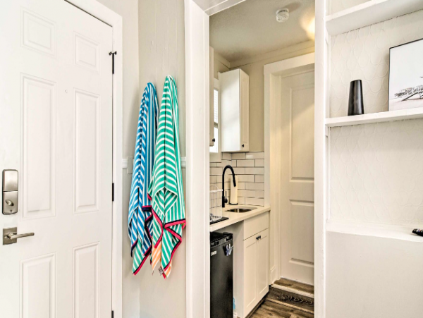 Two Bathroom, two bedroom Condo in Madeira Beach