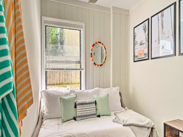 Two Bathroom, two bedroom Condo in Madeira Beach