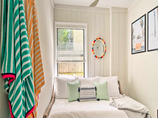 Two Bathroom, two bedroom Condo in Madeira Beach