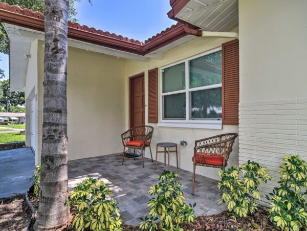 Largo Gorgeous Vacation Pool Home Sleeps 10 Guests