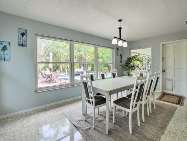 Three Bedroom Walk to Beach Vacation Rental in Largo