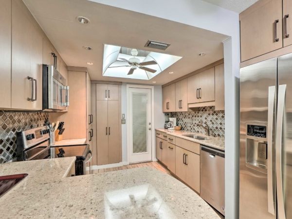 Three Bedroom Walk to Beach Vacation Rental in Largo