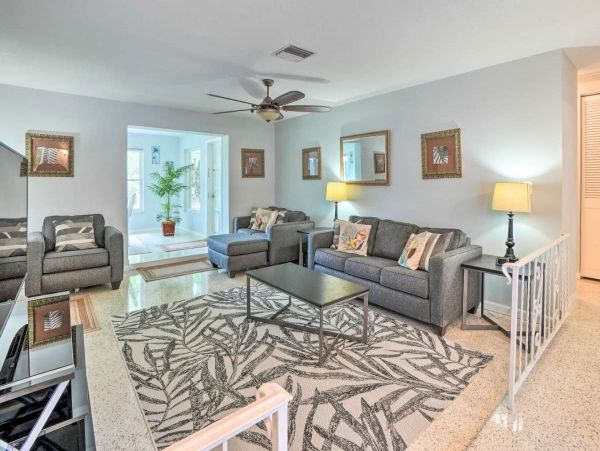 Three Bedroom Walk to Beach Vacation Rental in Largo