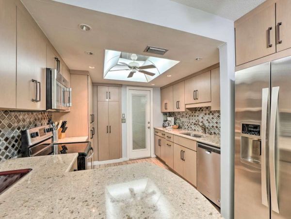 Three Bedroom Walk to Beach Vacation Rental in Largo