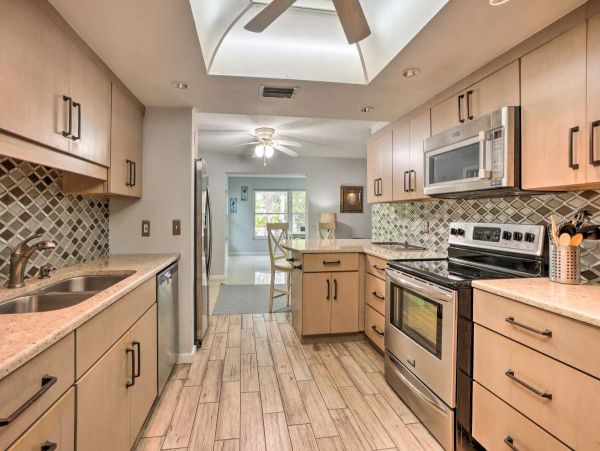 Three Bedroom Walk to Beach Vacation Rental in Largo