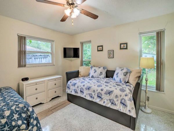 Three Bedroom Walk to Beach Vacation Rental in Largo