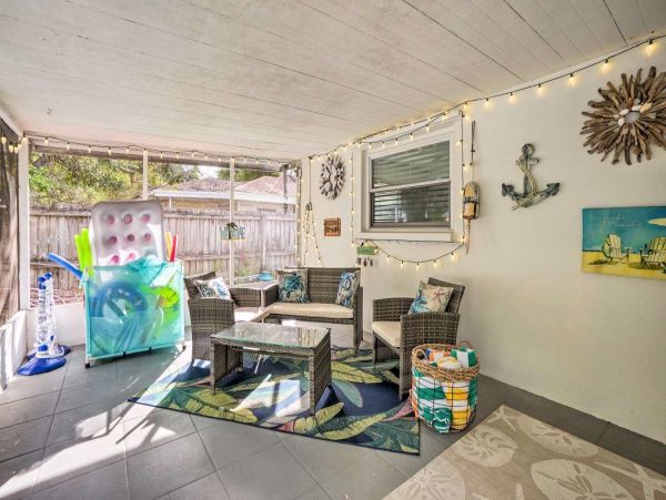 Three Bedroom Walk to Beach Vacation Rental in Largo