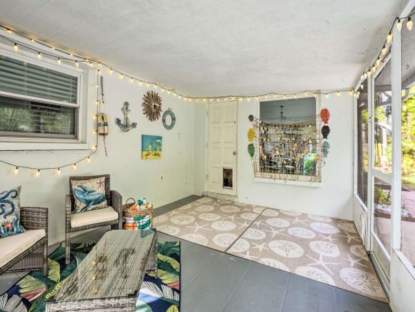 Three Bedroom Walk to Beach Vacation Rental in Largo