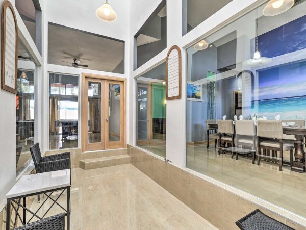 Indian Rocks 4,000 Sq ft of Luxury Living Space