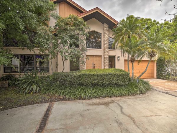 Indian Rocks 4,000 Sq ft of Luxury Living Space