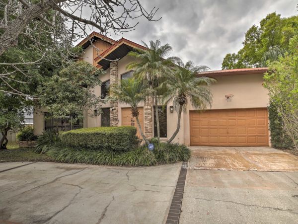 Indian Rocks 4,000 Sq ft of Luxury Living Space