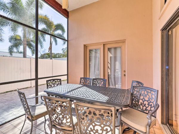 Indian Rocks 4,000 Sq ft of Luxury Living Space