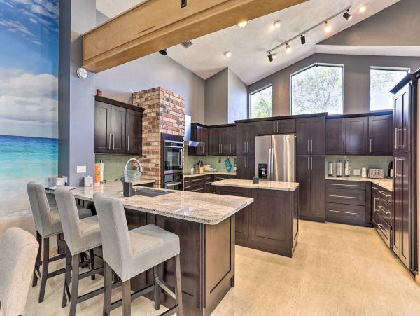 Indian Rocks 4,000 Sq ft of Luxury Living Space