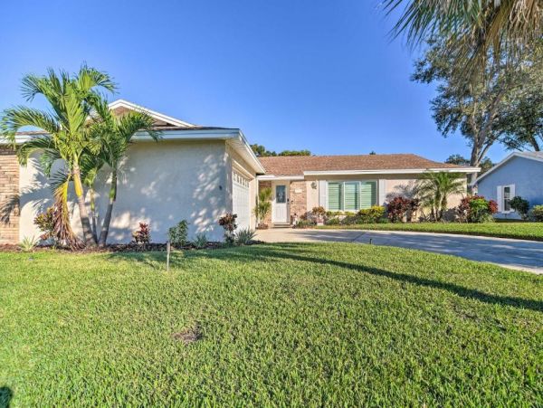 Seminole Vacation Home Three Bedroom