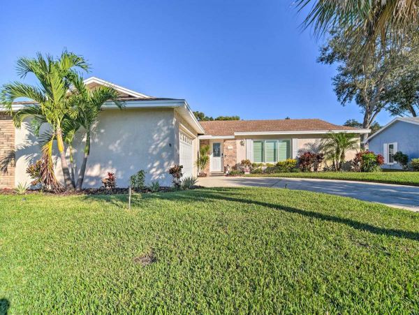 Seminole Vacation Home Three Bedroom