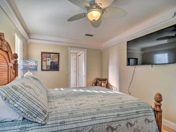 Seminole Vacation Home Three Bedroom
