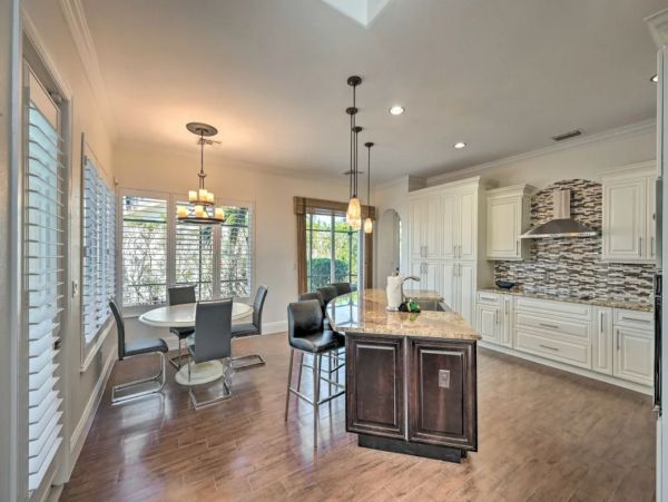 Gorgeous 3 Bedroom Vacation Home with Private Pool & Hot Tub