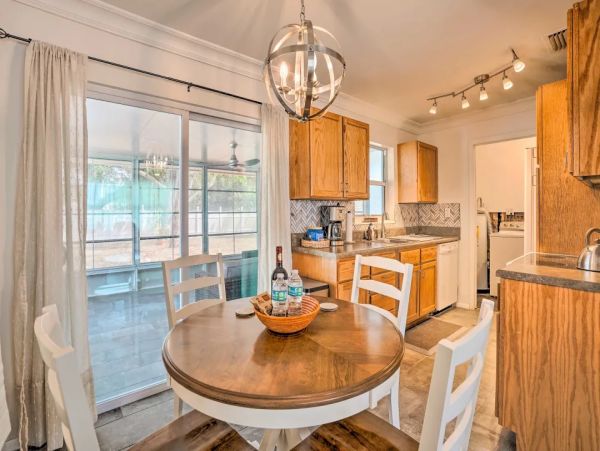 Naples 3 Bedroom Vacation Home Sleeps 6 Guests