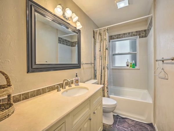 Naples 3 Bedroom Vacation Home Sleeps 6 Guests